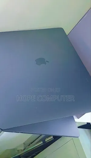 New Laptop Apple MacBook Pro 2017 16GB Intel Core I7 SSD 512GB