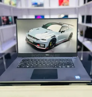New Laptop Dell Precision 15 3520 16GB Intel Core I7 SSD 512GB