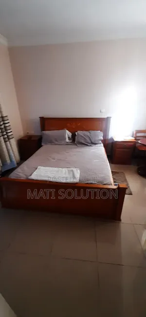 Photo - 27 ክላስ ያለው ገስታውስ ከነ ሙሉ እቃው ከነ ሙሉ ግቢው እሚከራይ የለመደ ቦታ