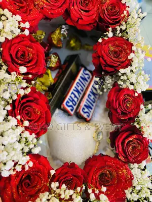 Photo - Yaho Watch and Chocolate Gift Package