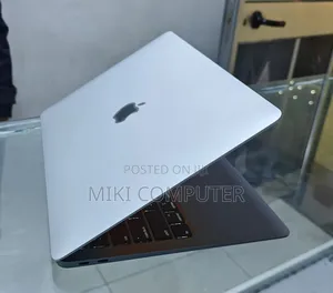 Photo - New Laptop Apple MacBook Air 2020 8GB Intel Core I5 SSD 256GB