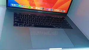 New Laptop Apple MacBook Pro 2017 16GB Intel Core I7 SSD 512GB