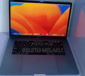 New Laptop Apple MacBook Pro 2017 16GB Intel Core I7 SSD 512GB