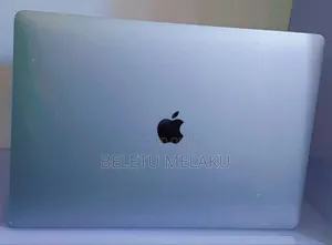 New Laptop Apple MacBook Pro 2017 16GB Intel Core I7 SSD 512GB