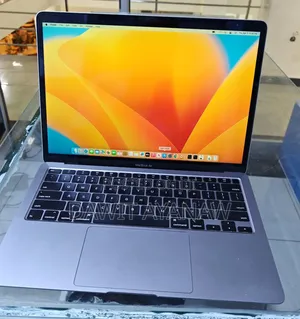 Photo - New Laptop Apple MacBook Pro 2020 8GB Intel Core I5 SSD 256GB