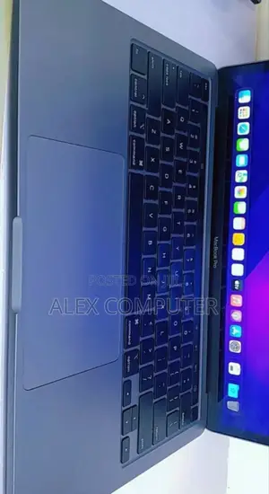 New Laptop Apple MacBook Pro 2020 16GB Intel Core I5 SSD 1T