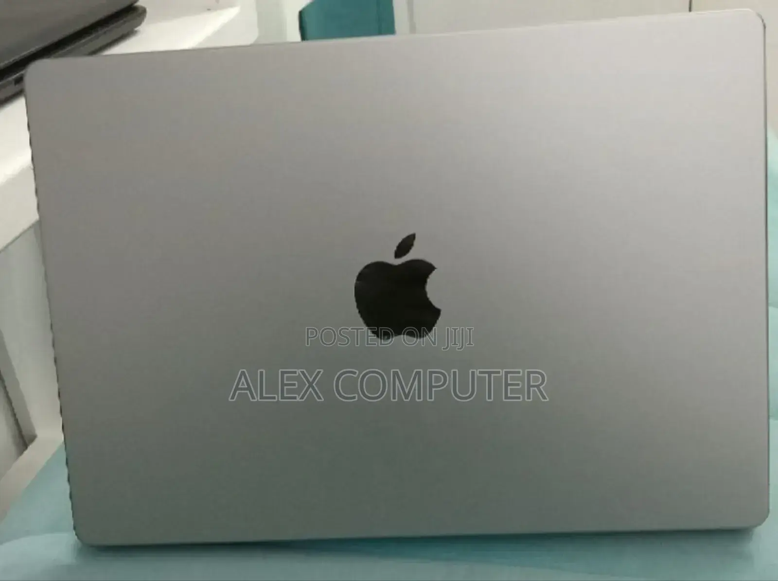 New Laptop Apple MacBook Pro M1 16GB Apple M1 Pro SSD 1T