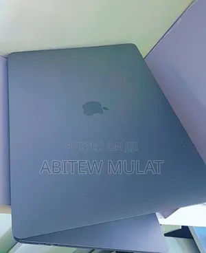 New Laptop Apple MacBook Pro 2017 16GB Intel Core I7 SSD 512GB