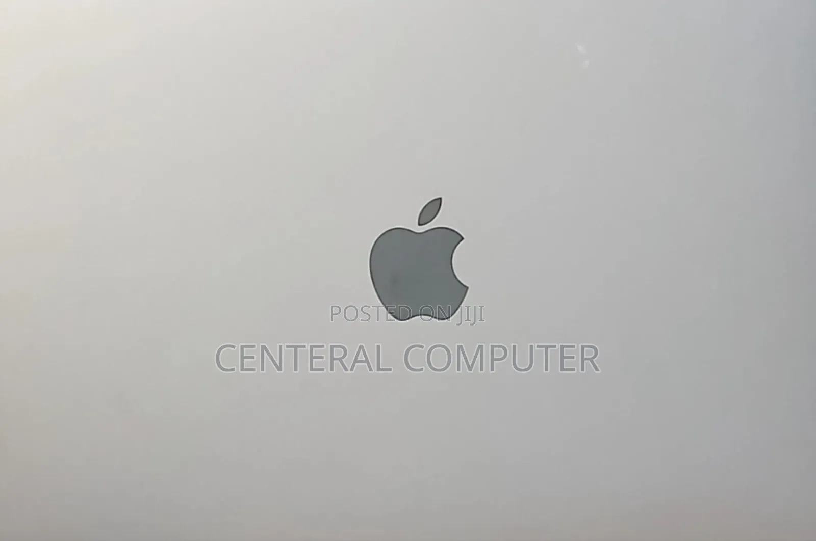 New Laptop Apple MacBook Pro 2022 M2 8GB Apple M3 Pro SSD 256GB