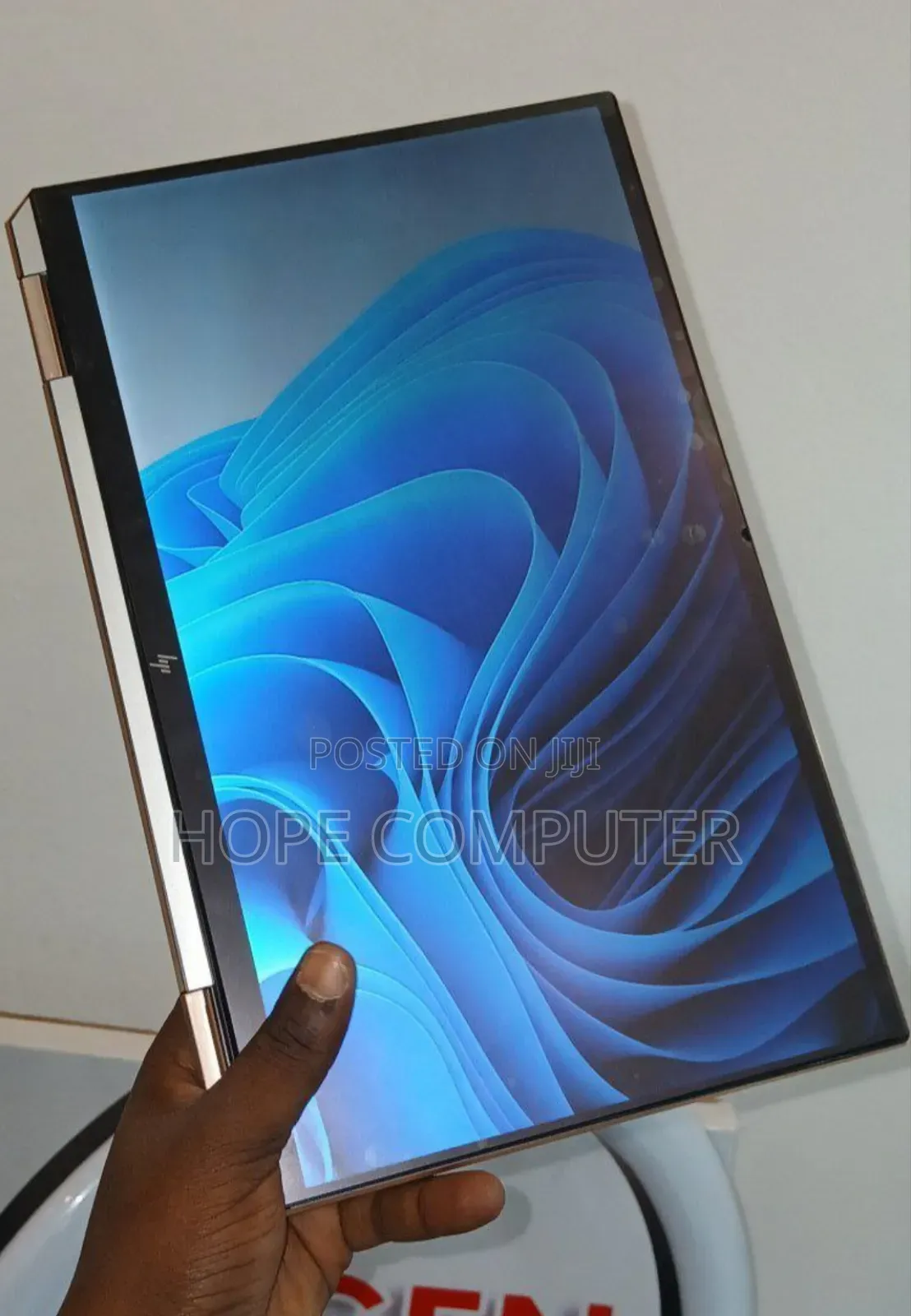 New Laptop HP Spectre X360 8GB Intel Core I7 SSD 512GB