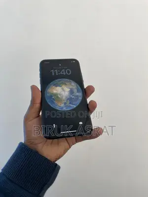 Photo - Apple iPhone XR 64 GB Black