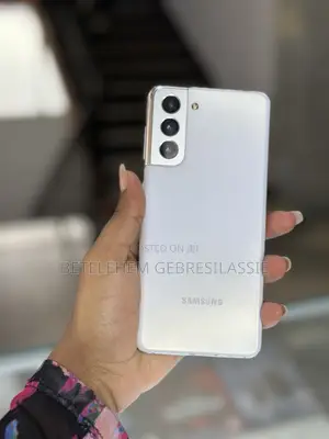 Photo - Samsung Galaxy S21 5G 128 GB White