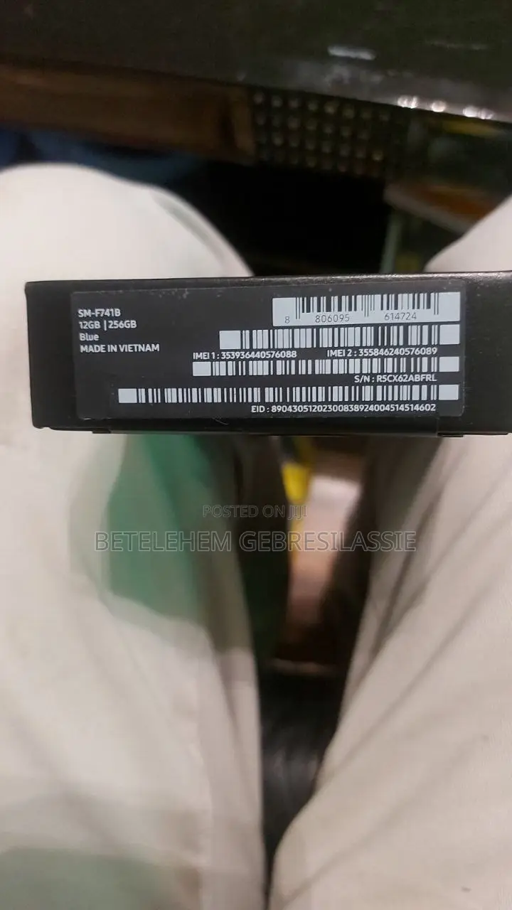 New Samsung Galaxy Z Flip6 256 GB