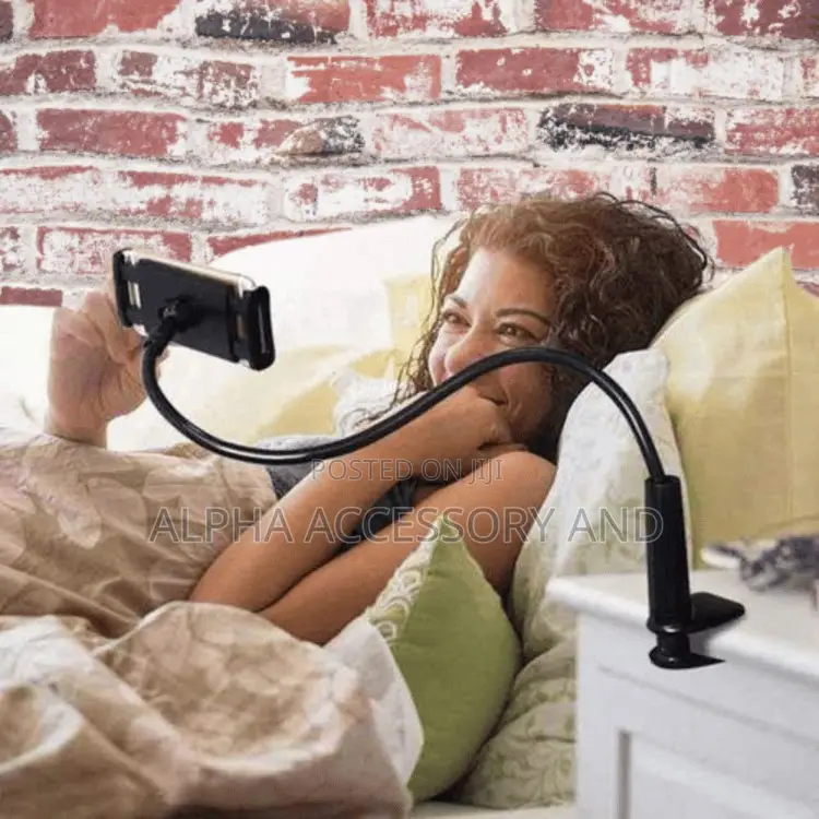 All-in-One Phone Holder – Secure Clip, Adjustable