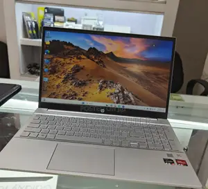 New Laptop HP 8GB AMD Ryzen 5 SSD 512GB
