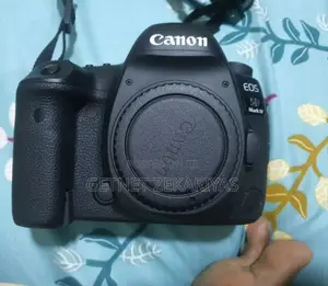Photo - Brand New Canon 5d Mark Iv