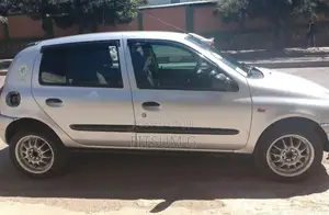 Photo - Renault Clio II Sport 2 2001 Silver