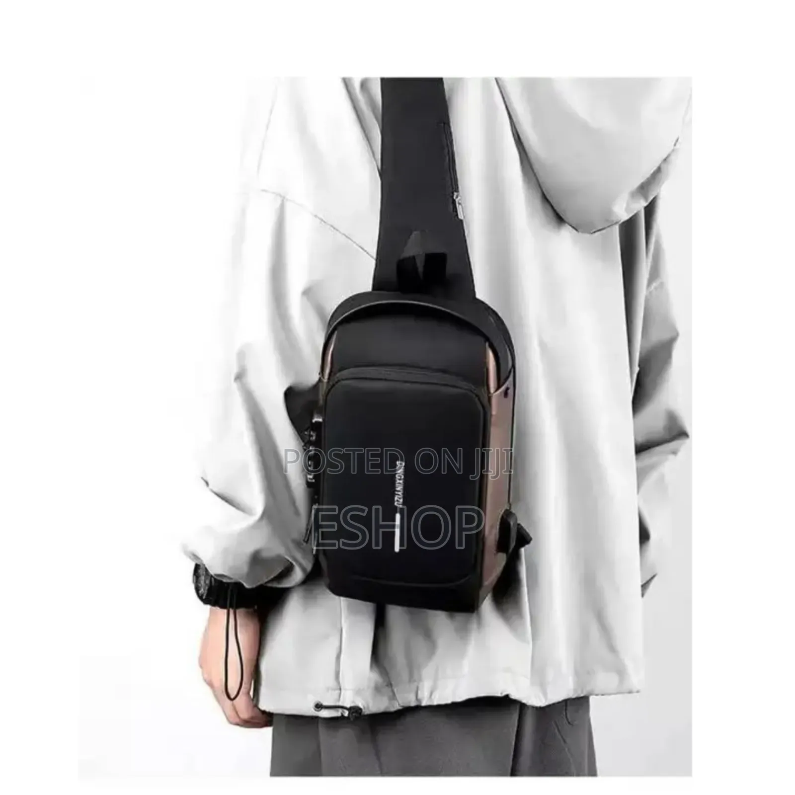 . **Ultra-Light Crossbody Bag – Comfortable Ergonomic**