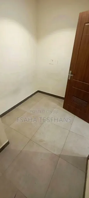 3bdrm Apartment in Apartment, Yeka for rent