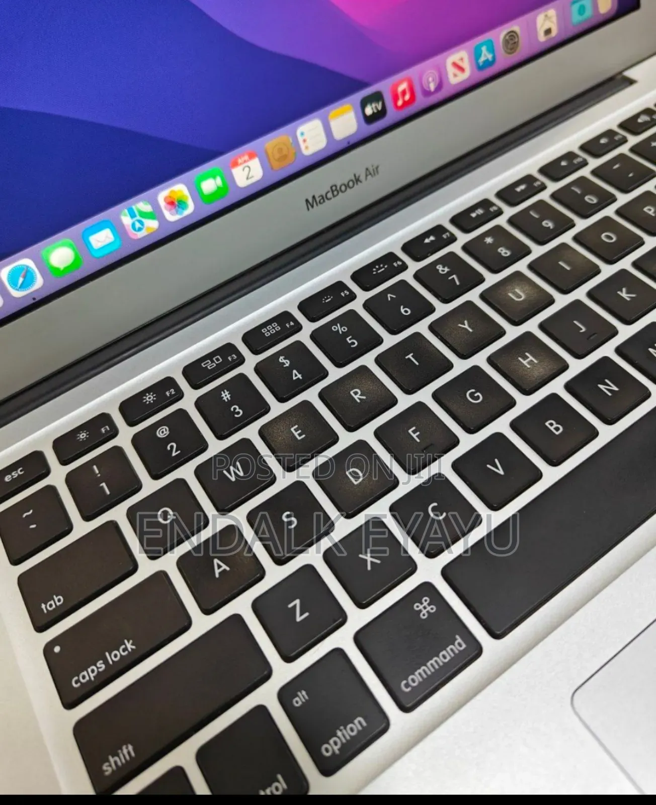 New Laptop Apple MacBook 8GB Intel Core i5 SSD 128GB