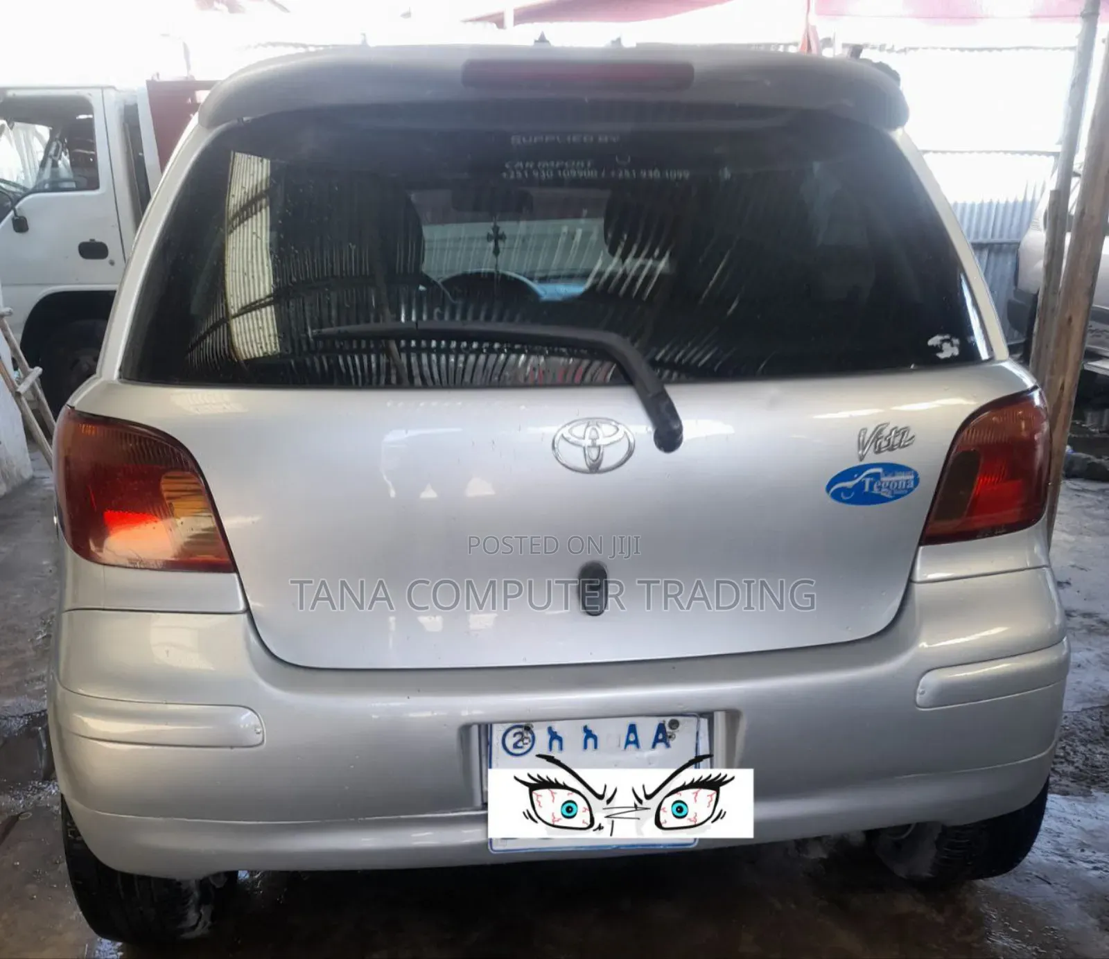 Toyota Vitz 2004 Silver