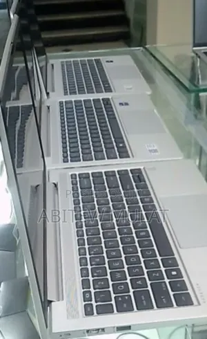 New Laptop HP ProBook 440 G9 16GB Intel Core I7 SSD 512GB