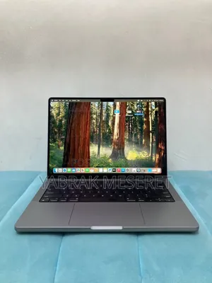 New Laptop Apple MacBook Pro M1 16GB Apple M1 Pro SSD 1T