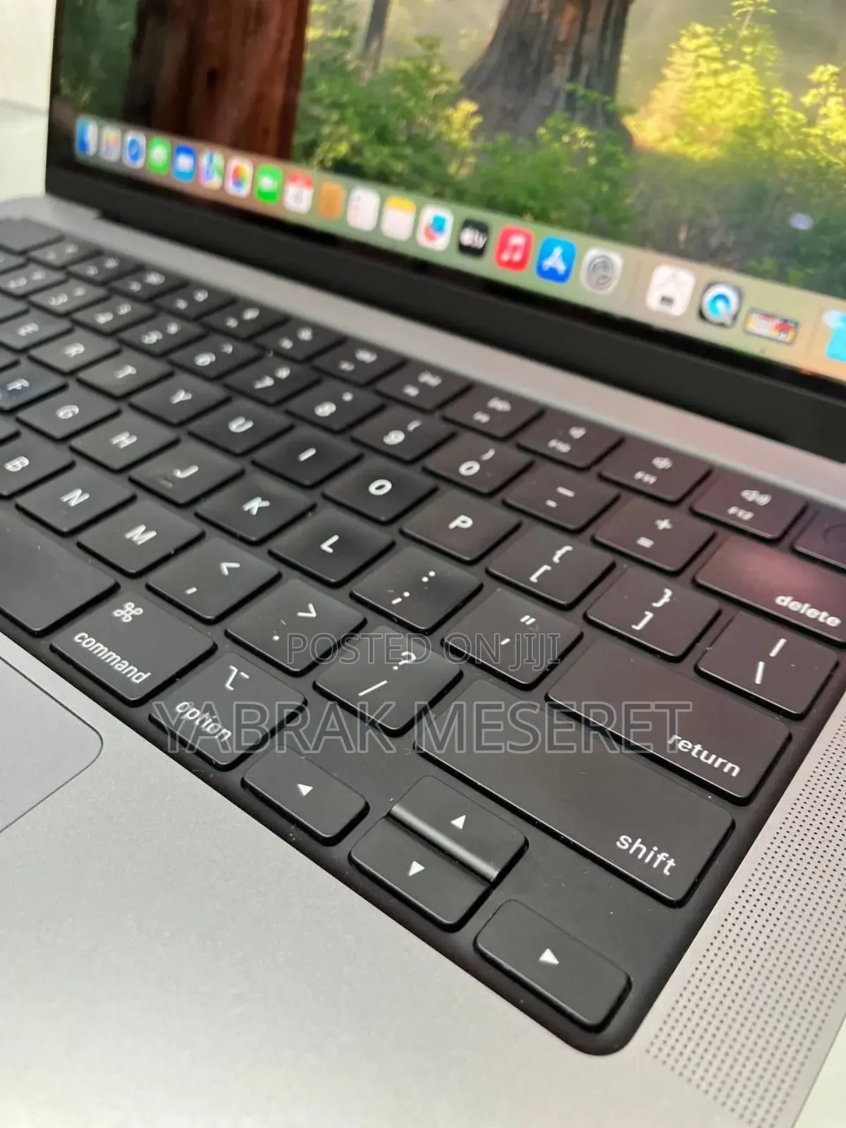 New Laptop Apple MacBook Pro M1 16GB Apple M1 Pro SSD 1T