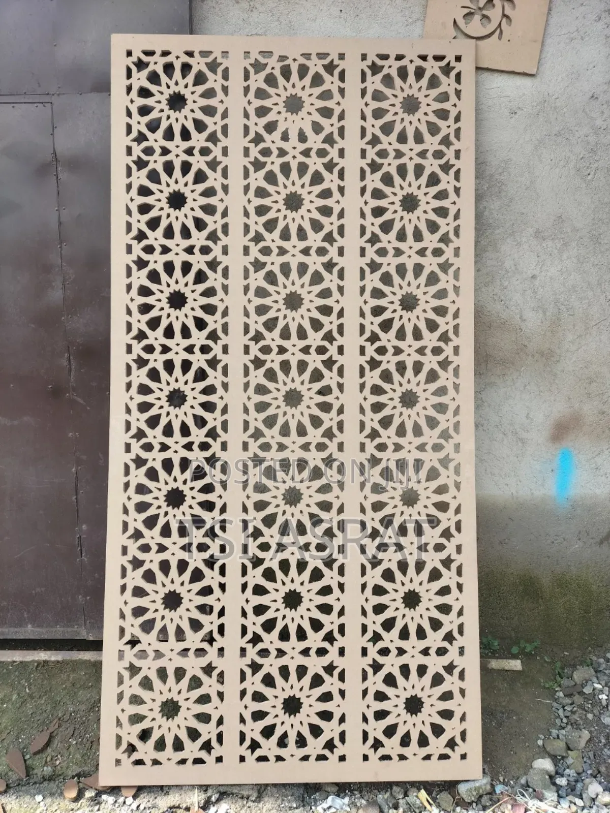 የተለያዩ MDF ላይ የሚወጡ Design