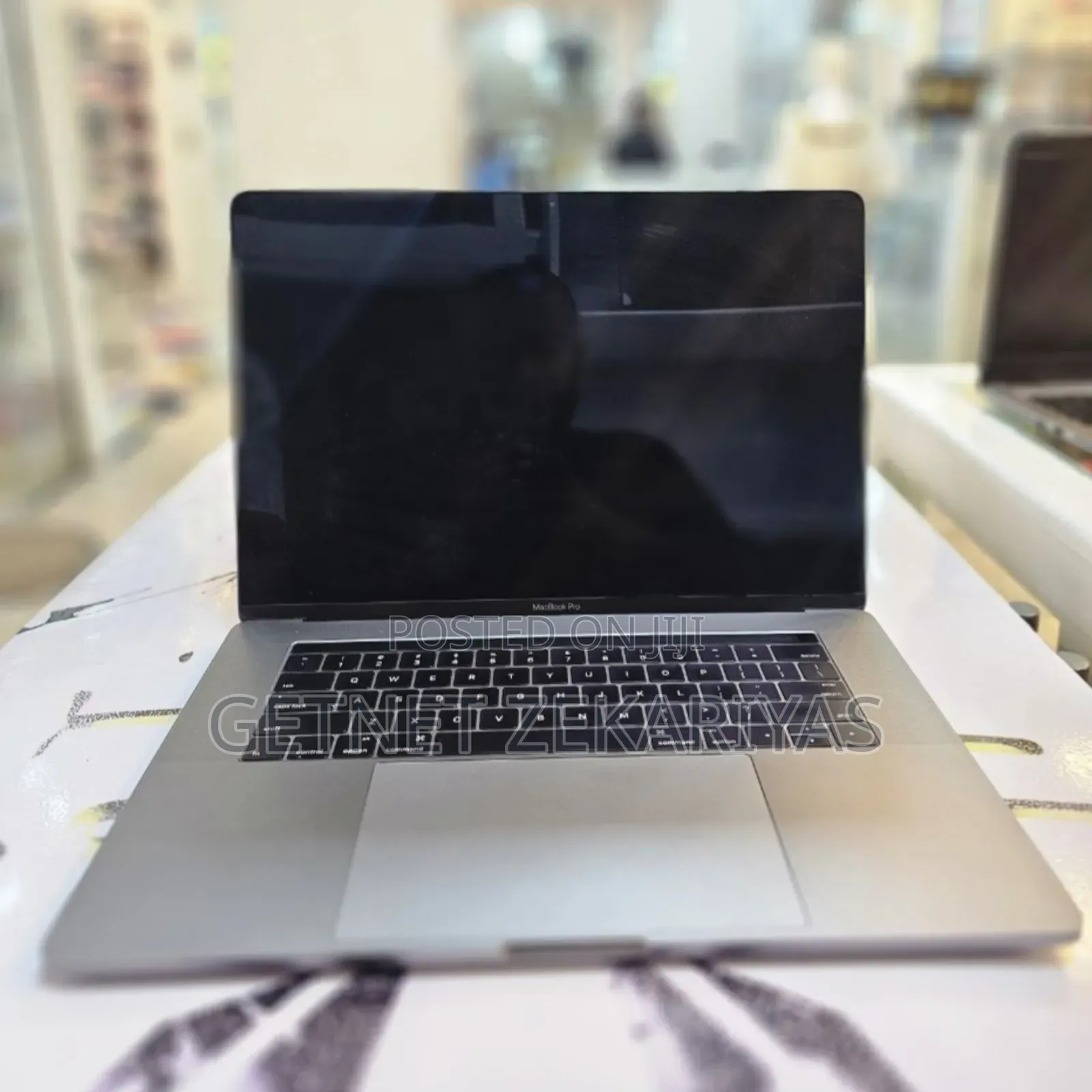 New Laptop Apple MacBook Pro 2016 16GB Intel Core I7 SSD 512GB