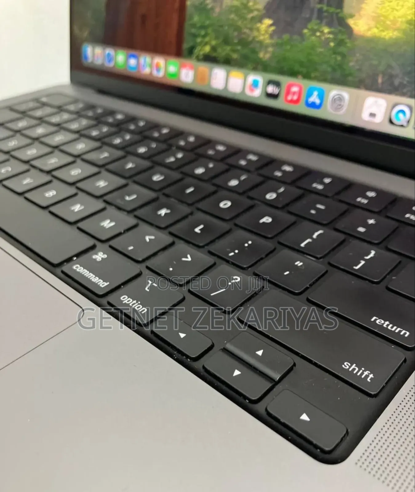 New Laptop Apple MacBook Pro M1 16GB Apple M1 Pro SSD 1T