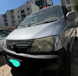Photo - Toyota HiAce 2010 Silver