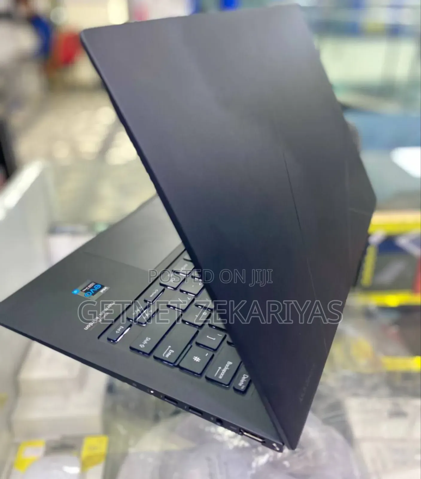 New Laptop Asus ZenBook UX430UA 16GB Intel Core I5 SSD 512GB