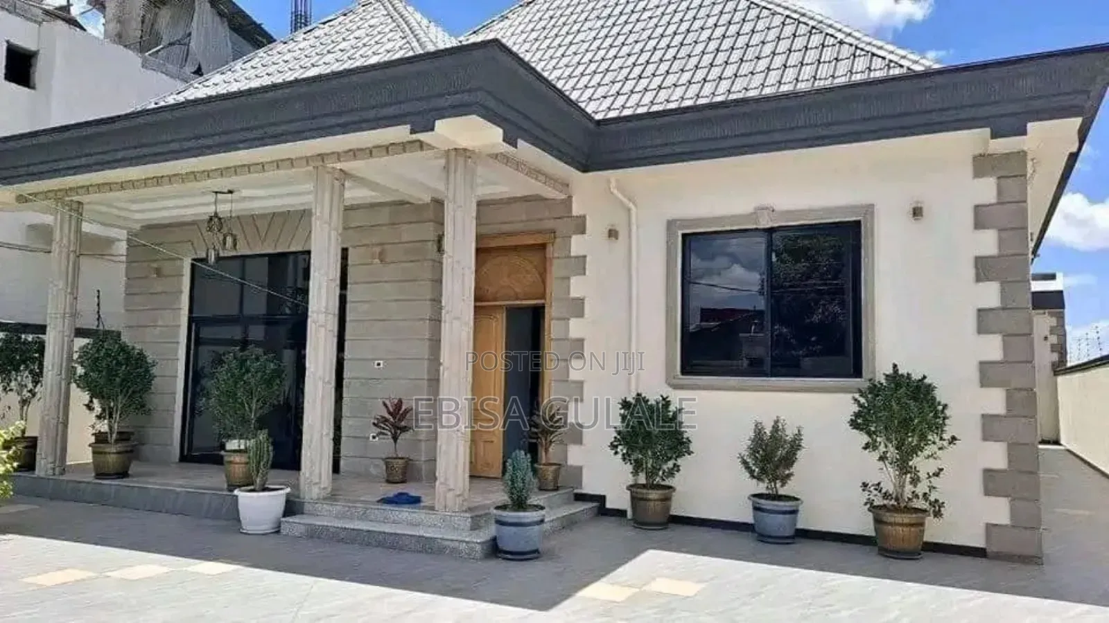 Furnished 5bdrm Apartment in Kirkos for sale