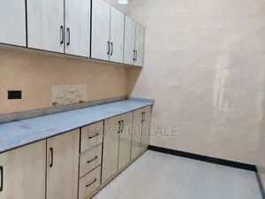 Furnished 5bdrm Apartment in Kirkos for sale
