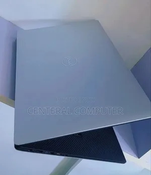 New Laptop Dell XPS 15 8GB Intel Core I5 SSD 256GB