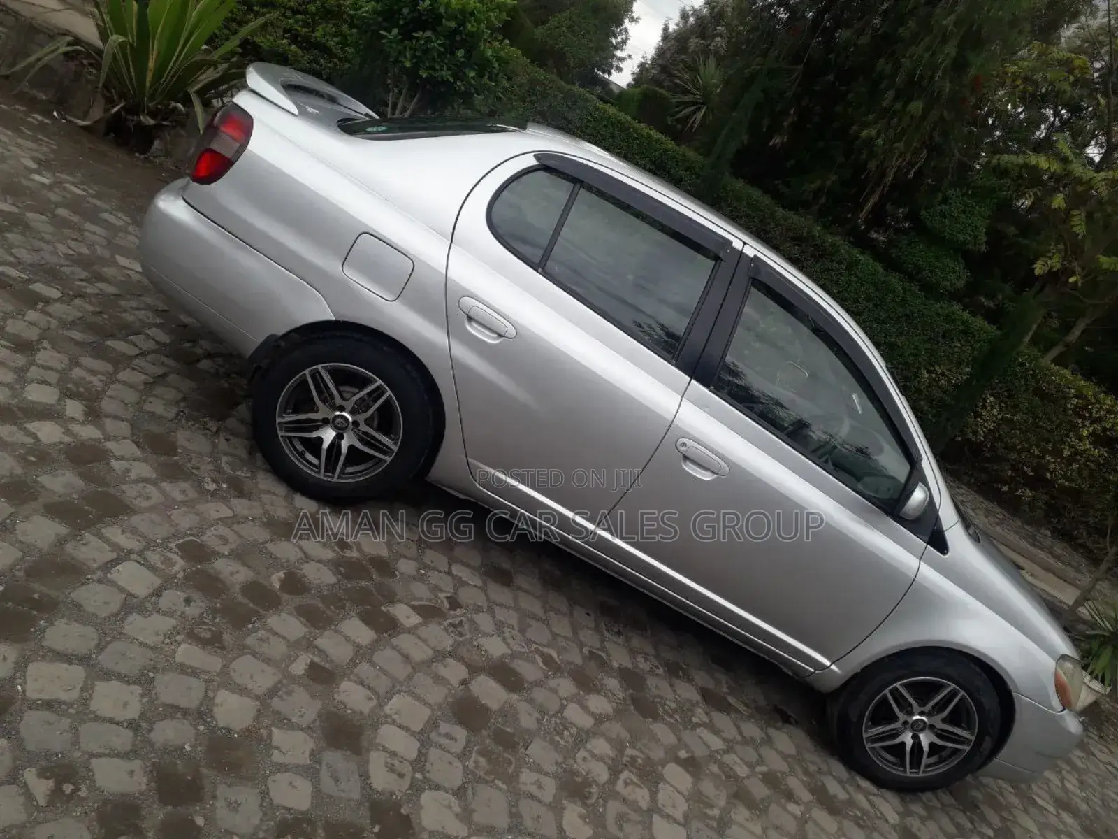 Toyota Platz 2002 Silver