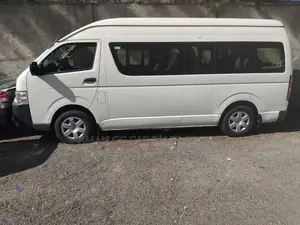 Photo - Toyota HiAce 2018 White