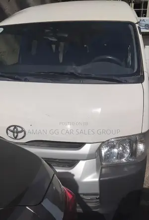 Toyota HiAce 2018 White
