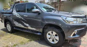 Toyota Hilux 2018 Black