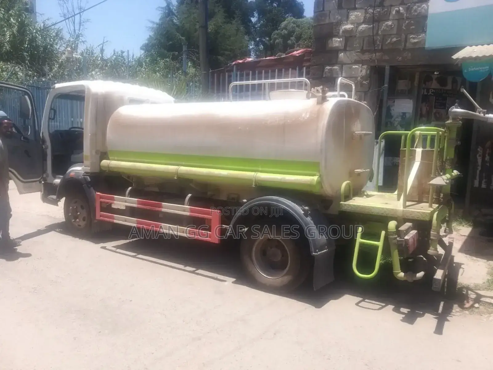 Isuzu. Obama. 2024. Obama