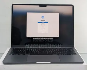 New Laptop Apple MacBook 16GB Apple M3 SSD 256GB