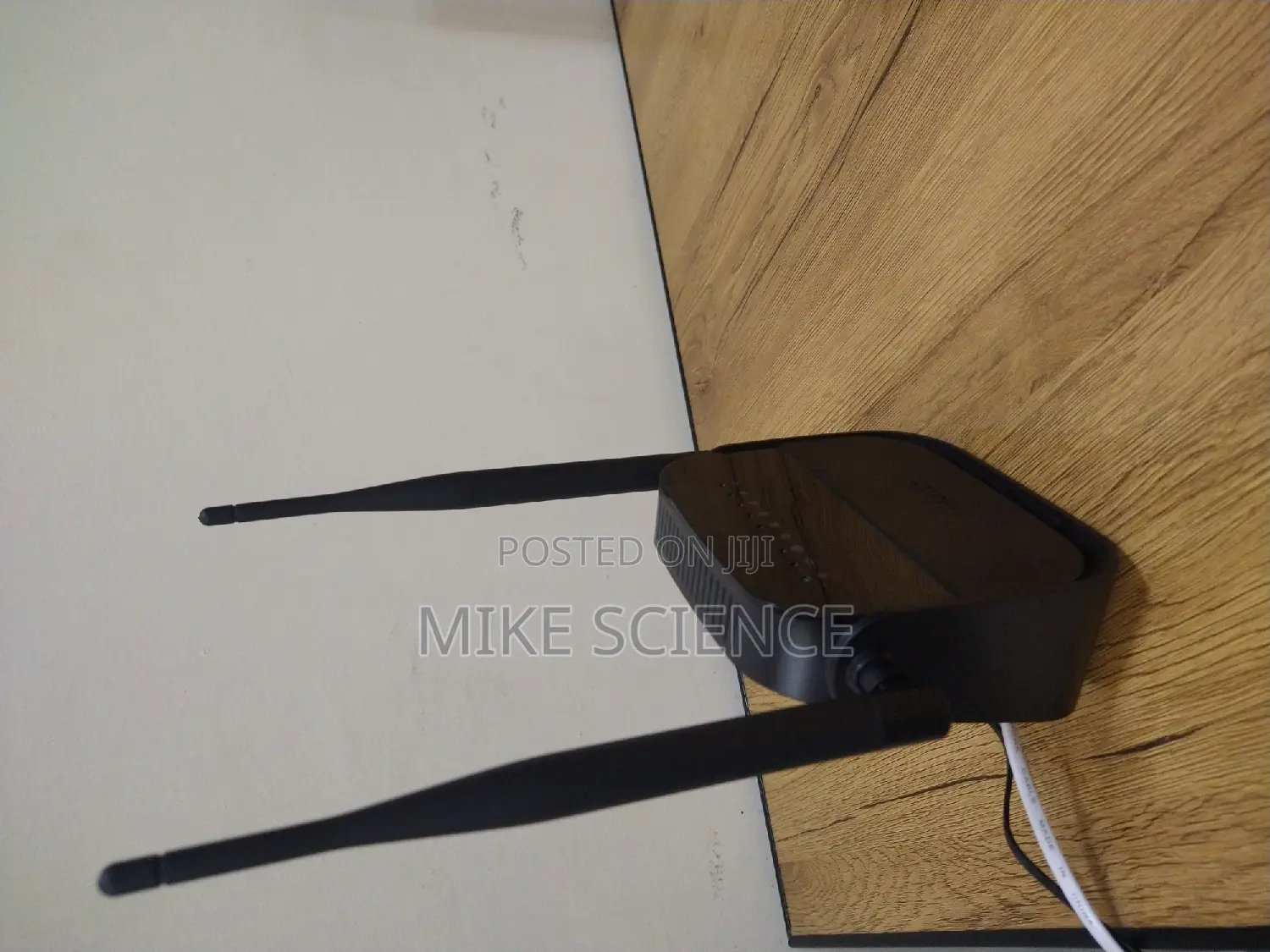 D-Link DSL 124 N300 300mbps Wireless Adsl2+ Modem Router