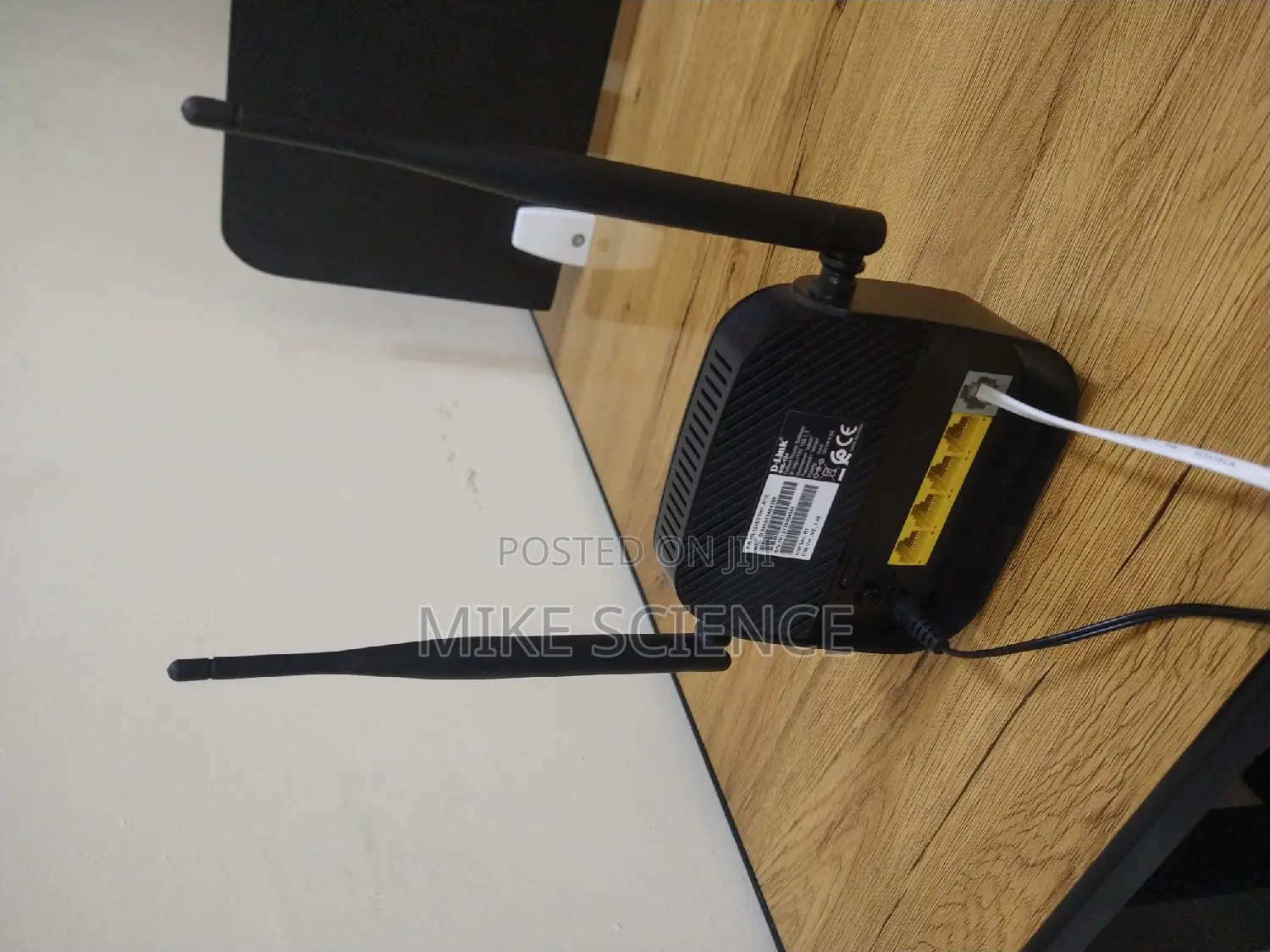 D-Link DSL 124 N300 300mbps Wireless Adsl2+ Modem Router