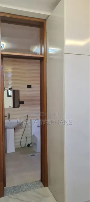 5bdrm House in House For Rent, Yeka for rent