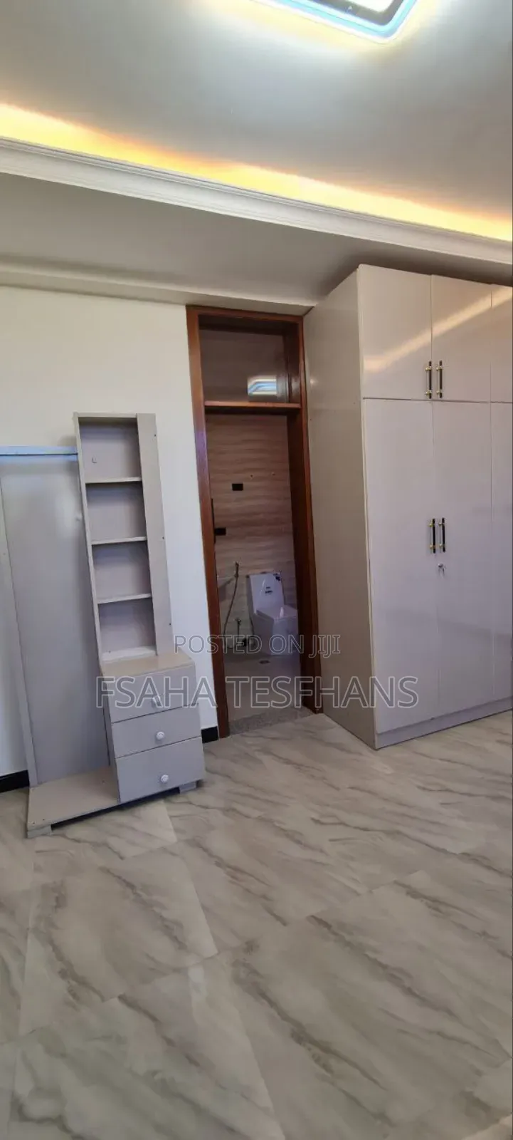 5bdrm House in House For Rent, Yeka for rent