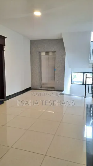 5bdrm Villa in House, Yeka for rent