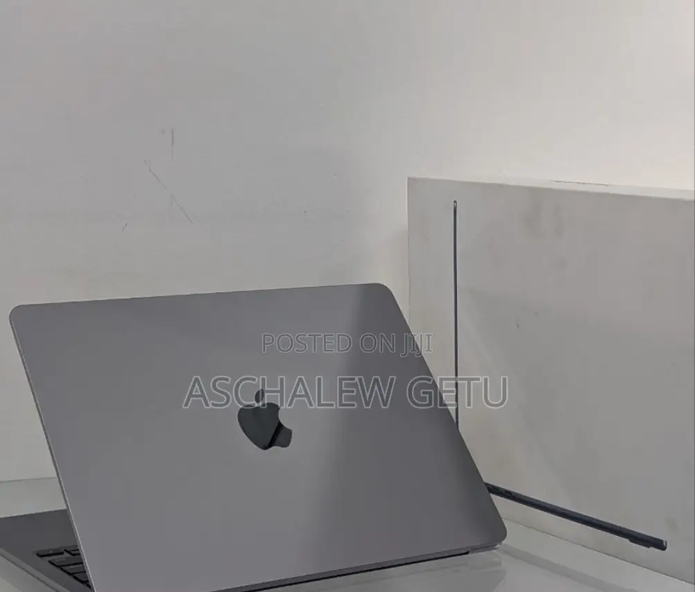 New Laptop Apple MacBook 16GB Intel Core M3 SSD 256GB