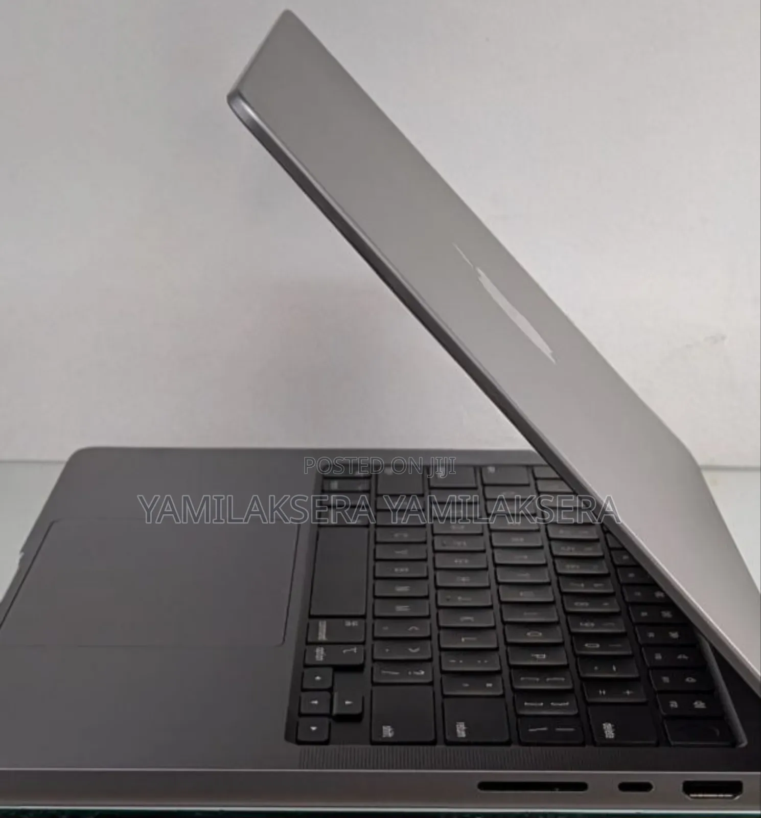 New Laptop Apple MacBook Pro 2021 M1 16GB Apple M1 SSD 512GB