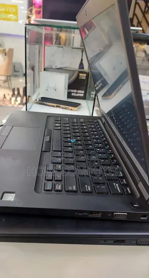 New Laptop Dell Latitude 5490 8GB Intel Core I7 SSD 256GB